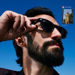 Ray-Ban Meta AI Wayfarer Sunglasses